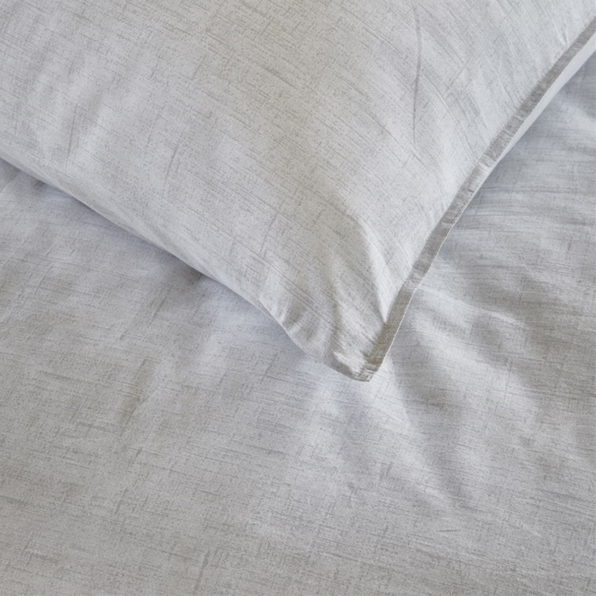 Ebba Off White dekbedovertrek 