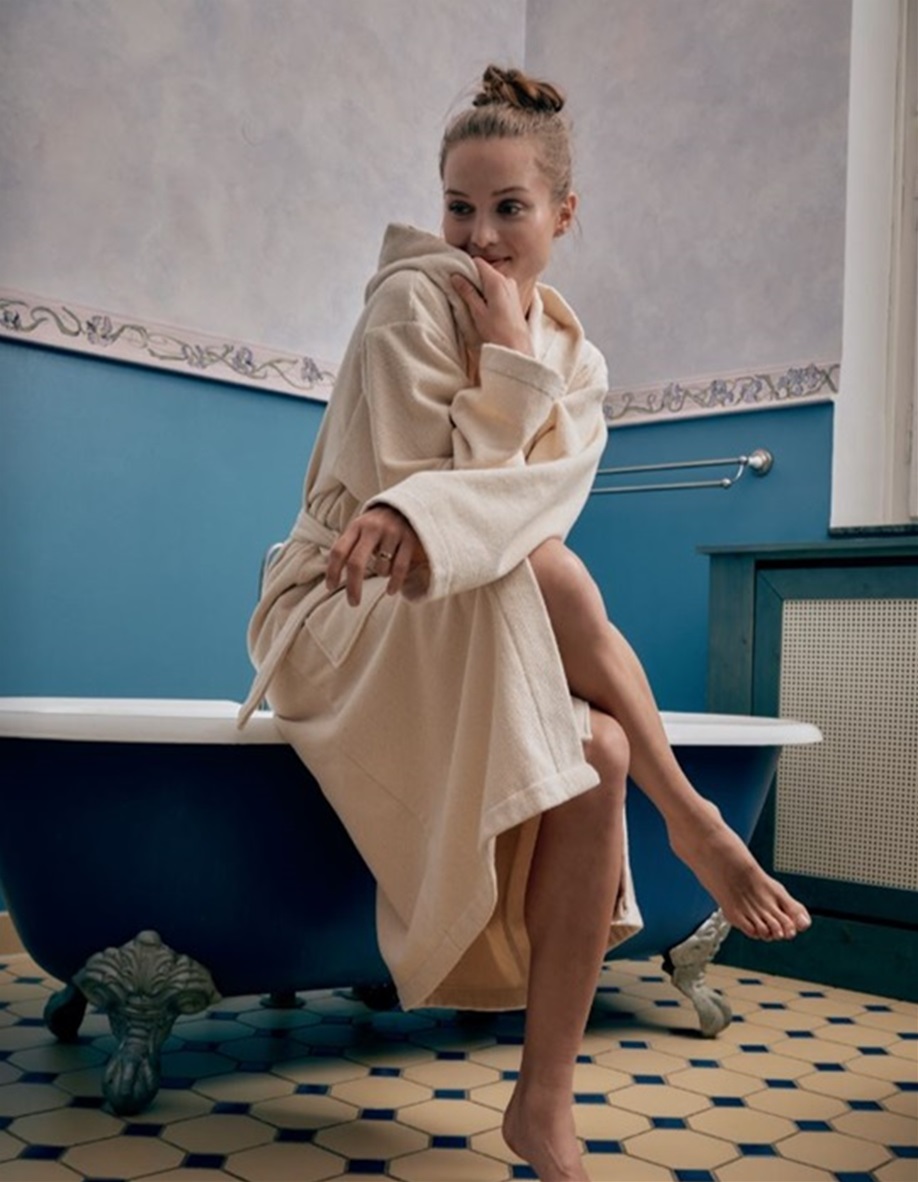 Orlando Ecru bathrobe with hood 