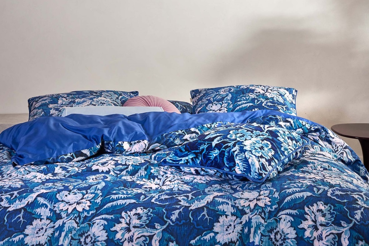 Yfke Cobalt Blue dekbedovertrek satijn 